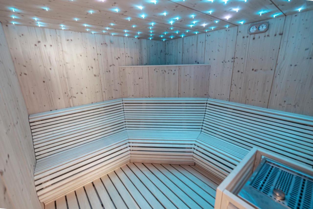 Hotel Garni Paradisi - Wellness & Spa Mezzano Luaran gambar
