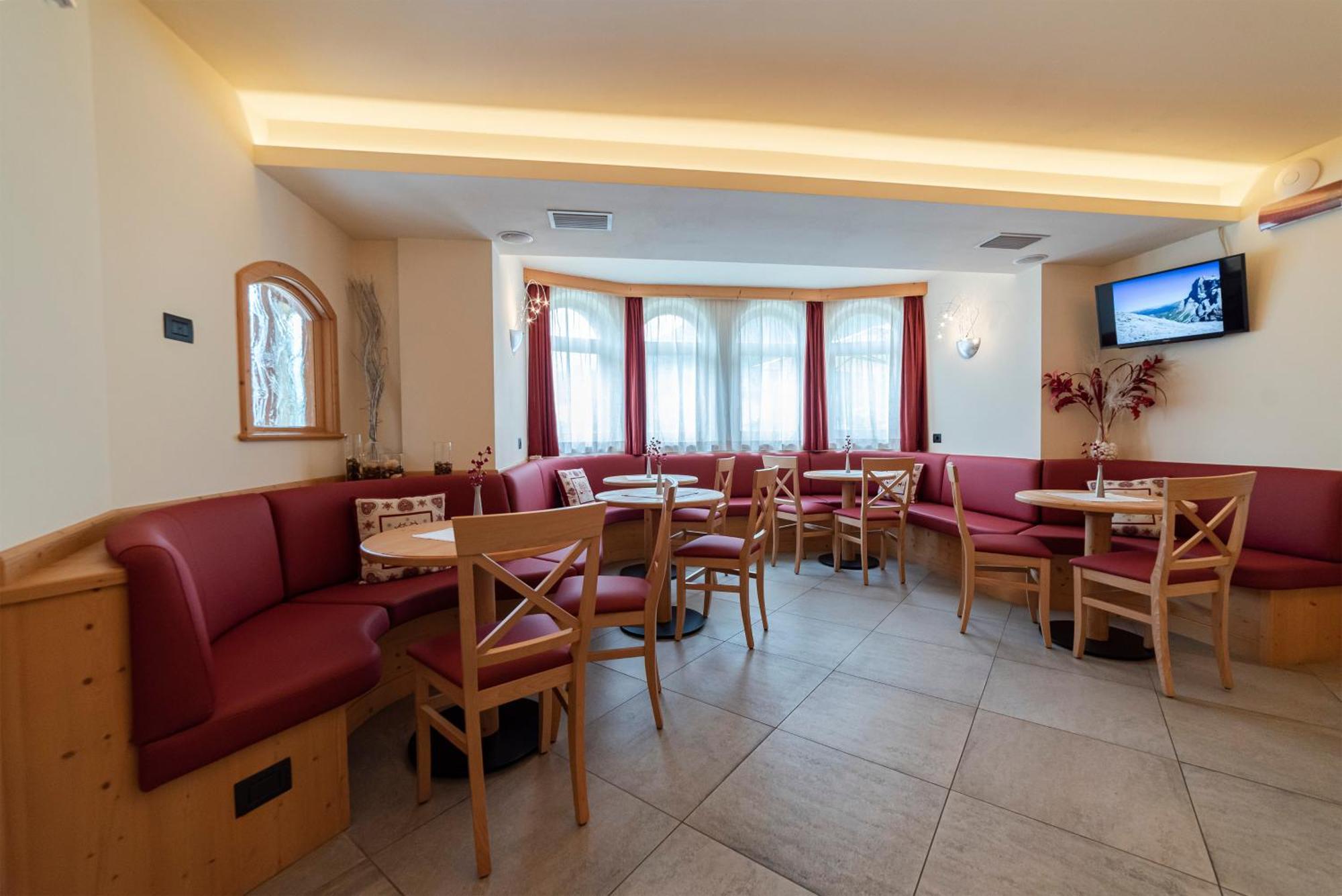 Hotel Garni Paradisi - Wellness & Spa Mezzano Luaran gambar