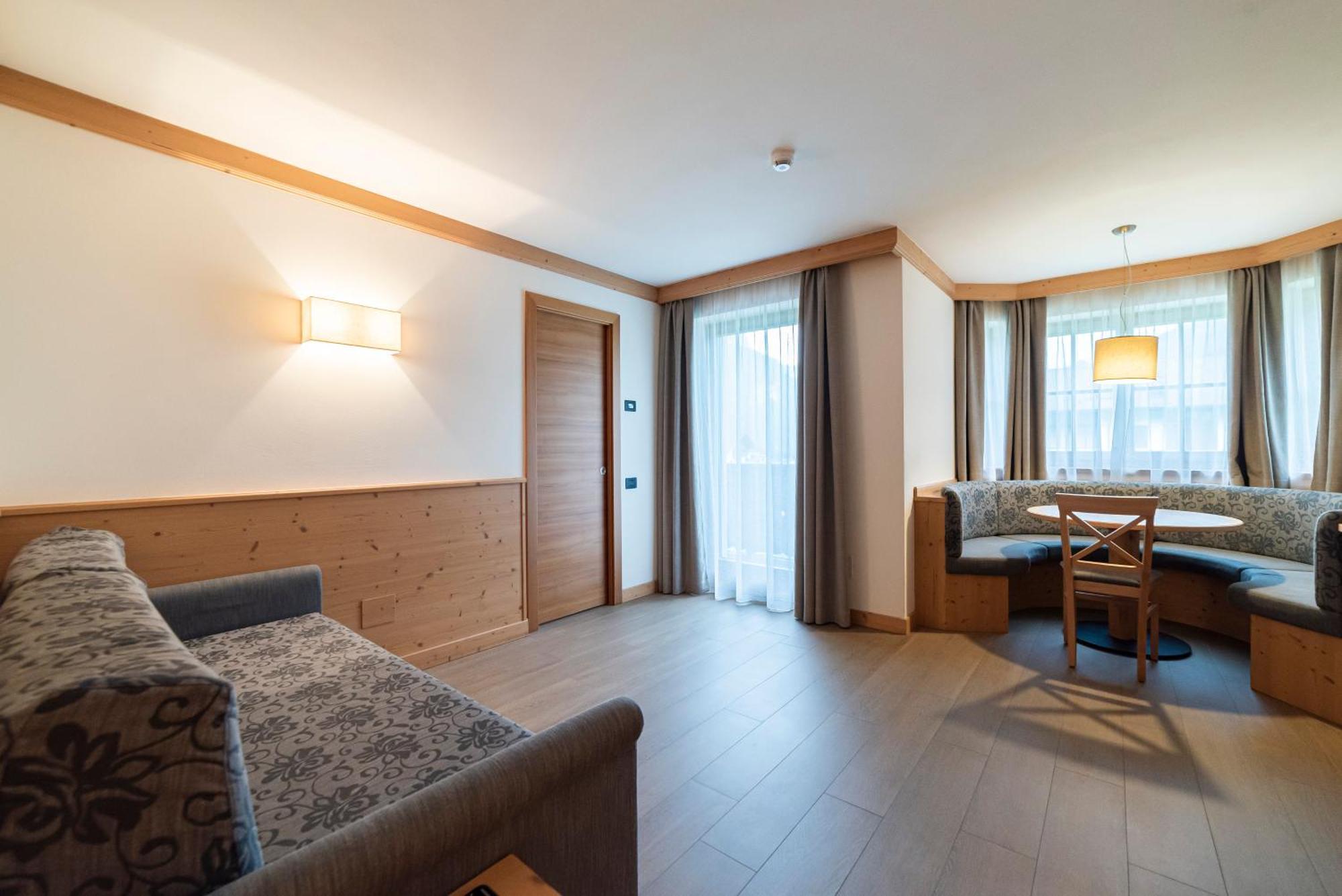 Hotel Garni Paradisi - Wellness & Spa Mezzano Luaran gambar