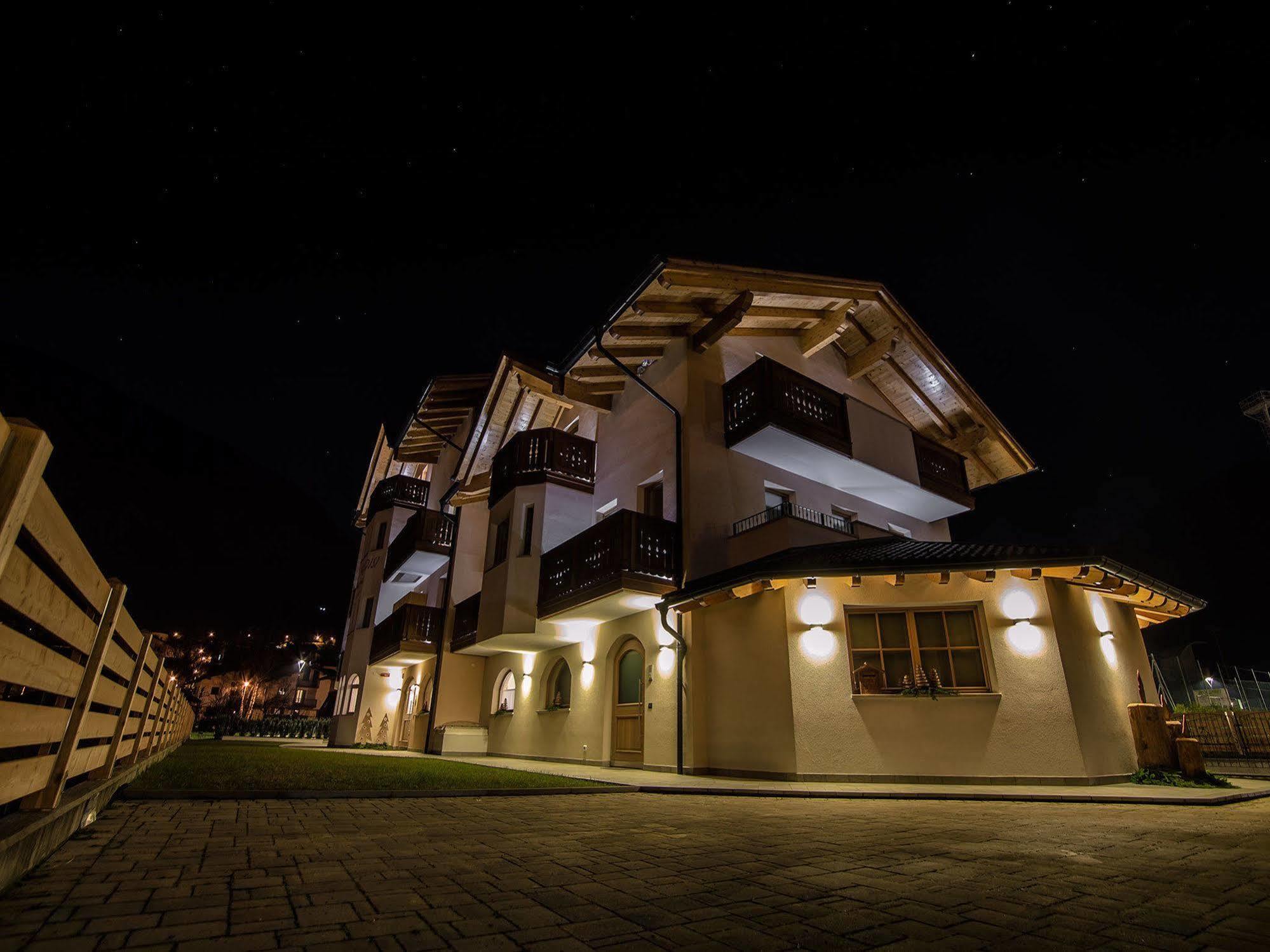 Hotel Garni Paradisi - Wellness & Spa Mezzano Luaran gambar