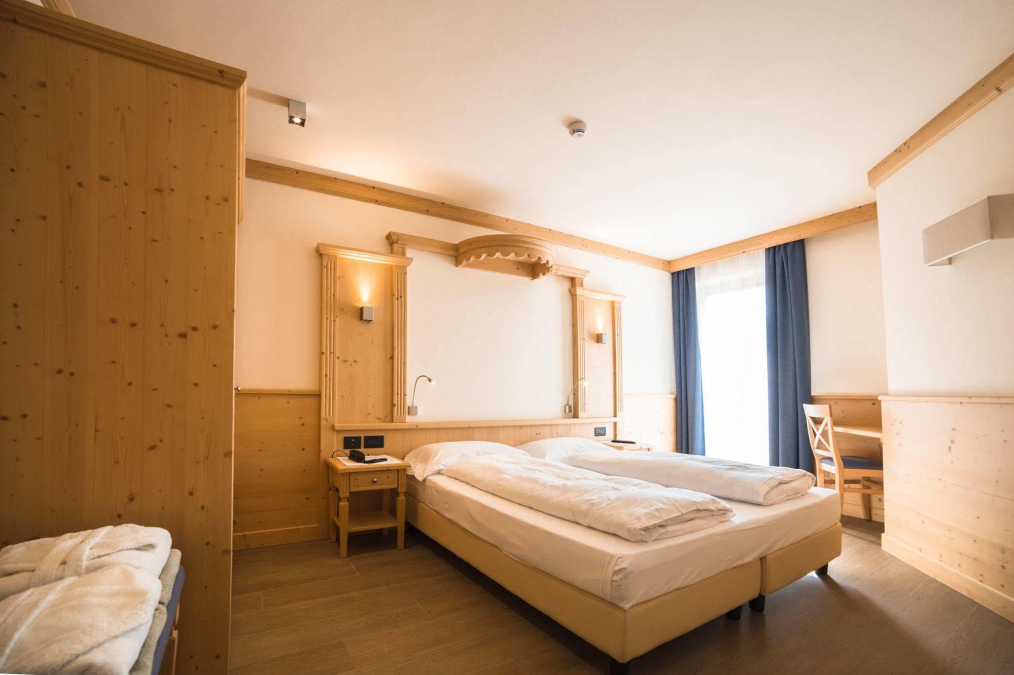Hotel Garni Paradisi - Wellness & Spa Mezzano Luaran gambar