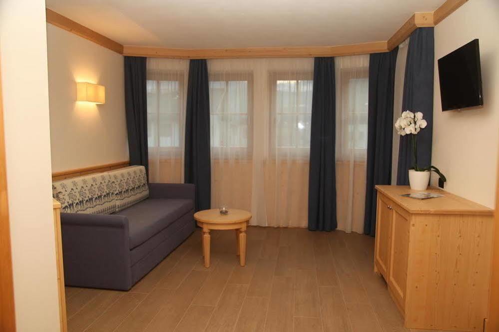 Hotel Garni Paradisi - Wellness & Spa Mezzano Luaran gambar