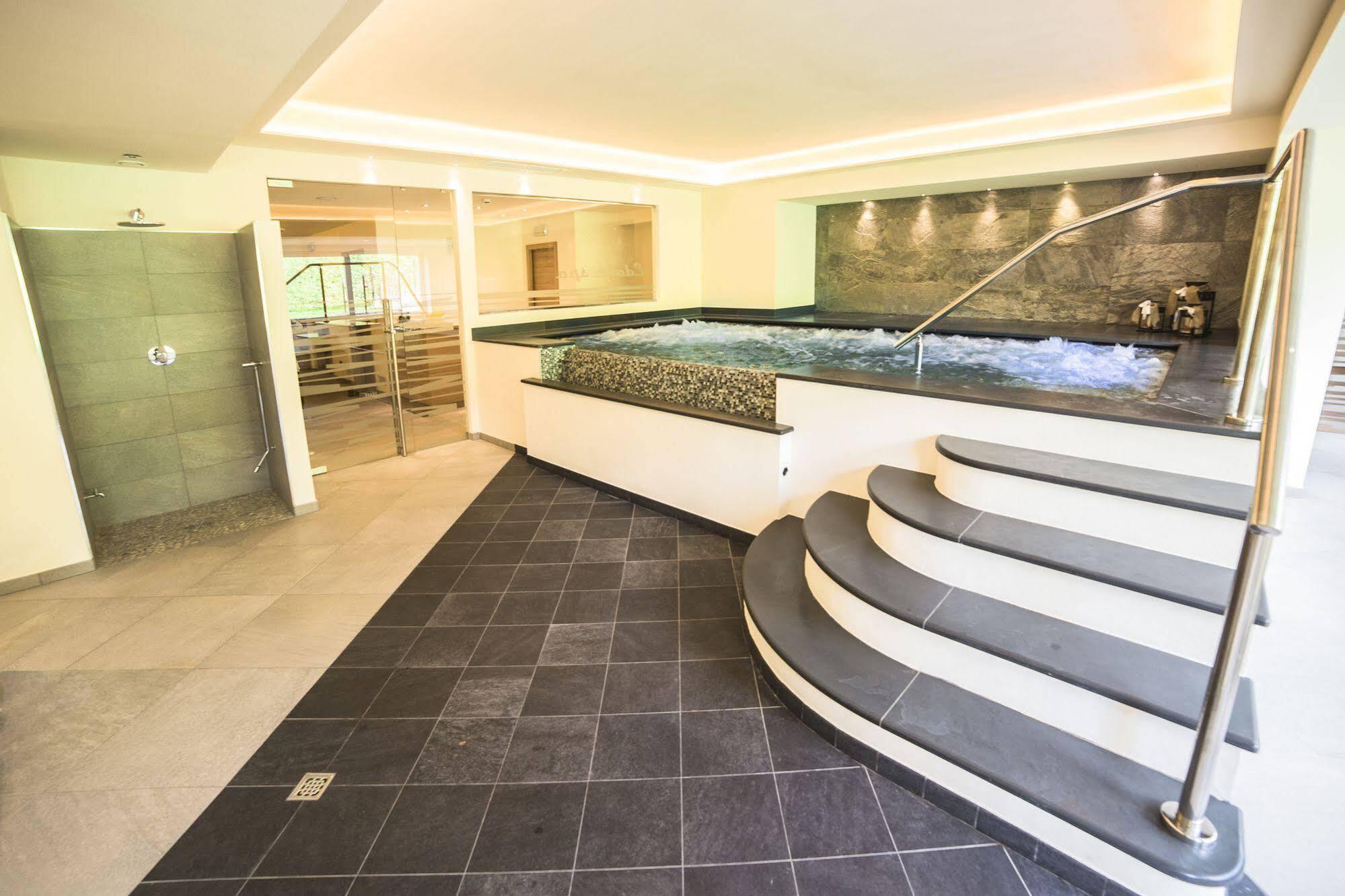 Hotel Garni Paradisi - Wellness & Spa Mezzano Luaran gambar